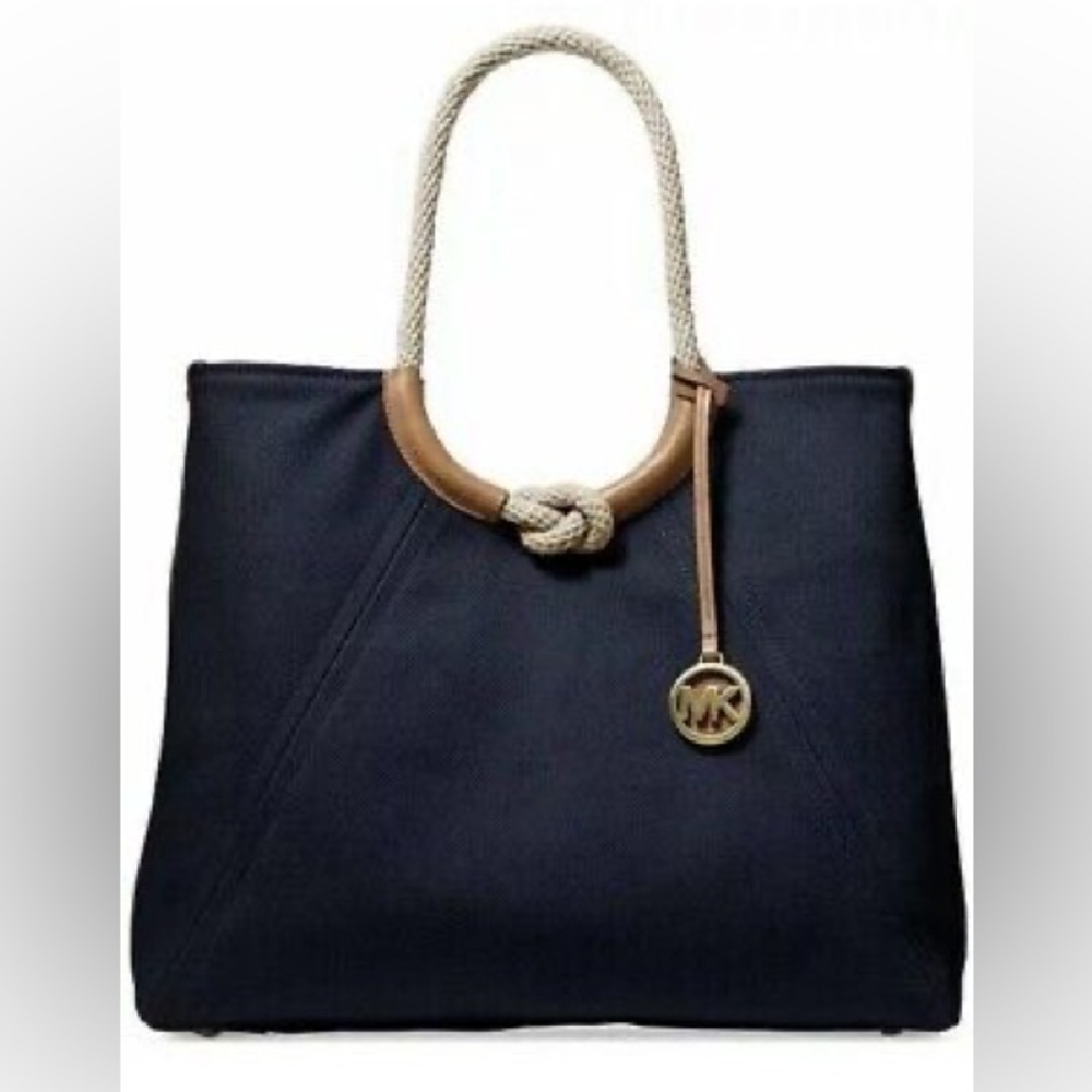 MICHAEL KORS
Isla Ring Shoulder Tote
Like new condition 
Navy and natural